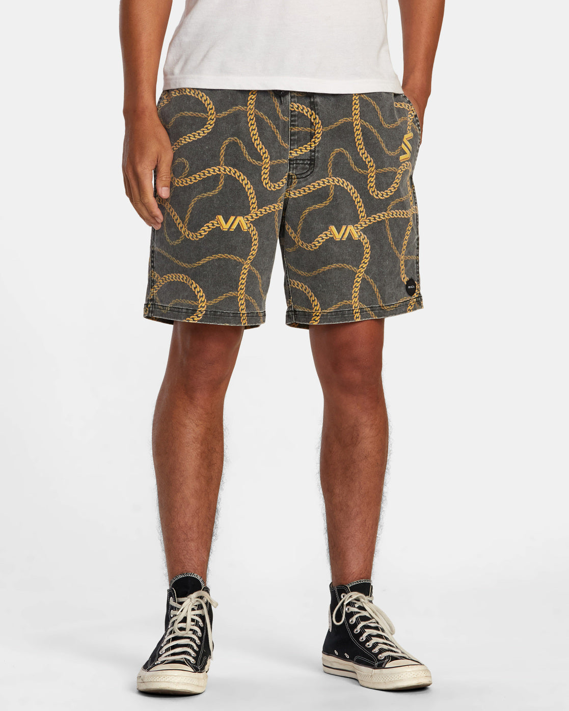 Escape Print Elastic Waist Walkshorts 17” - Black/Gold