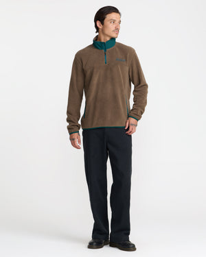 Peak 1/4 Zip Sweatshirt