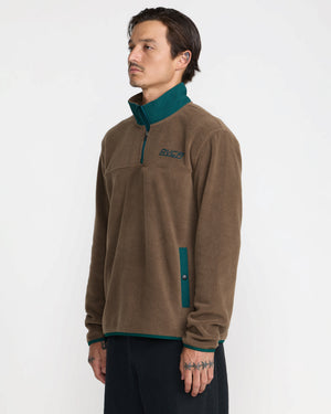Peak 1/4 Zip Sweatshirt