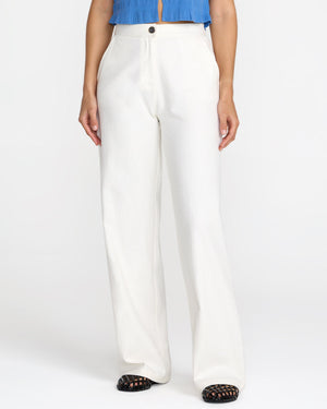 Bonnie Pant - RVCA