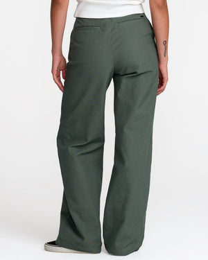 Bonnie Pant- RVCA