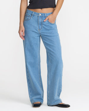 Coco Relaxed Straight Leg Jean