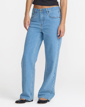 Coco Relaxed Straight Leg Jean