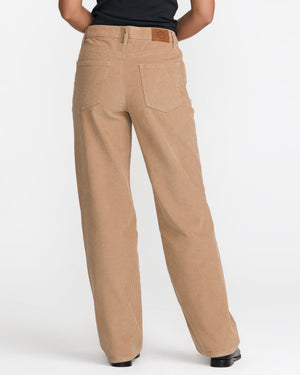 Coco Relaxed Straight Leg Jean