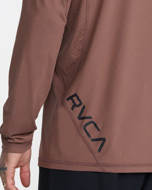 Sport Vent Long Sleeve Tee
