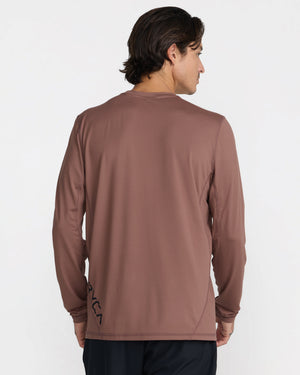 Sport Vent Long Sleeve Tee