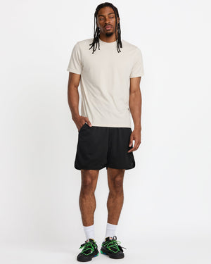 VA Essential Mesh Short 18