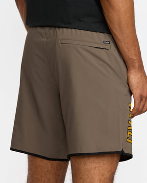 VA X Ali Yogger Stretch 17