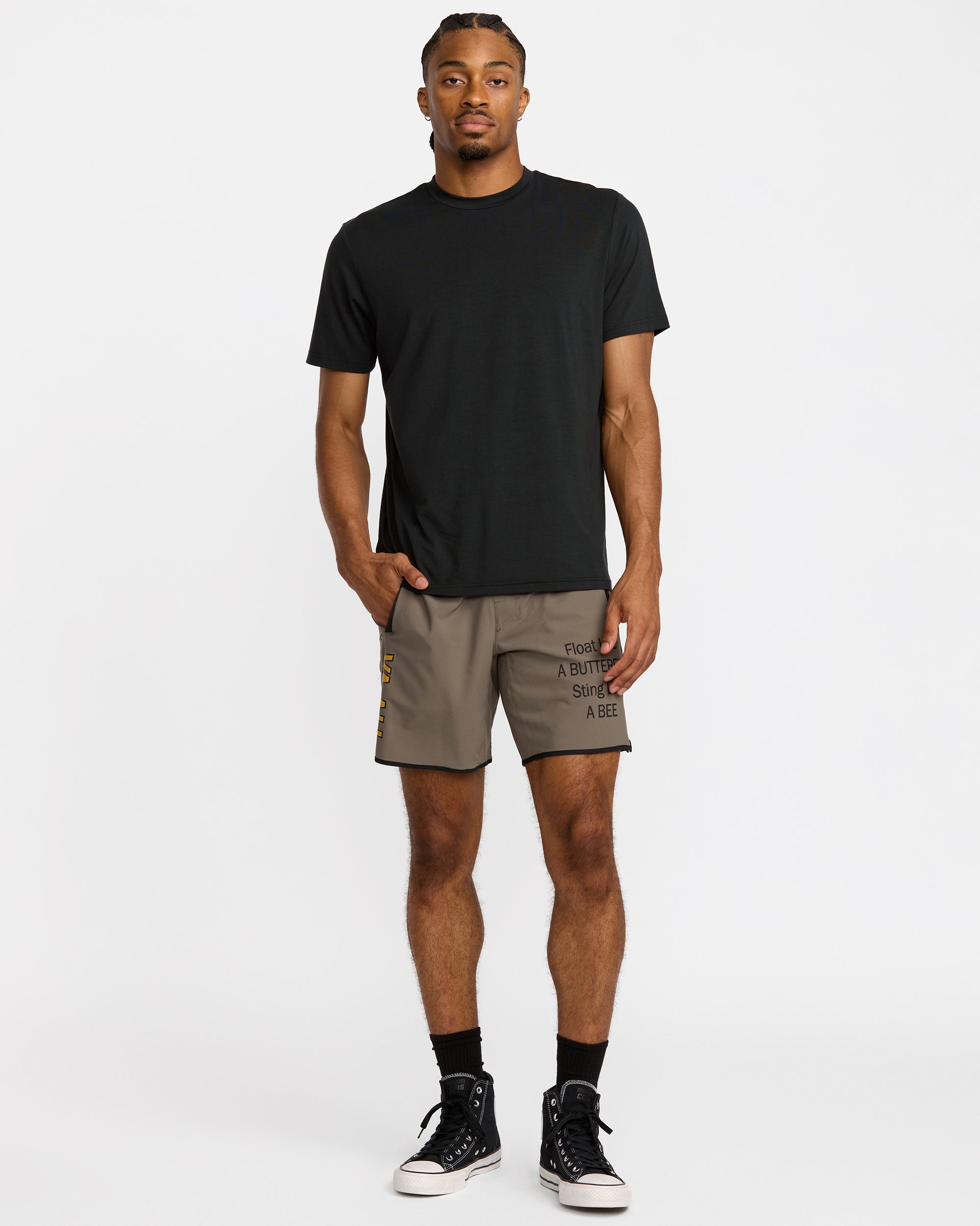 VA X Ali Yogger Stretch 17