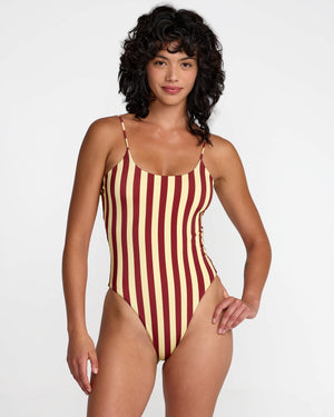 Leon Basic Scoop One Piece Swimsuit