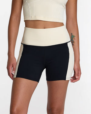 VA Essential Pocket Short II - RVCA