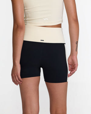 VA Essential Pocket Short II - RVCA
