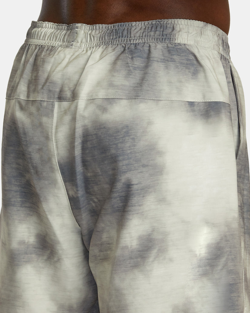 Yogger Train 2-In-1 17" Workout Shorts - Chalk Wash