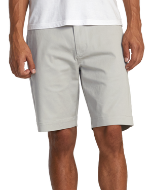 Weekend Stretch Short 20