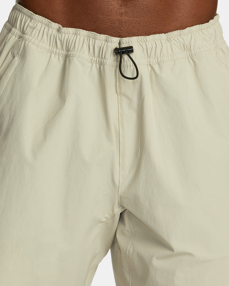 Spectrum Tech Short Utility Shorts - Chalk