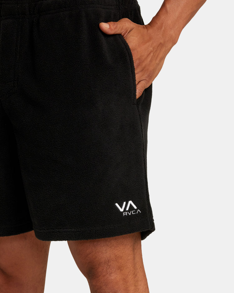 VA Essential Micro Fleece Short 18" - Black