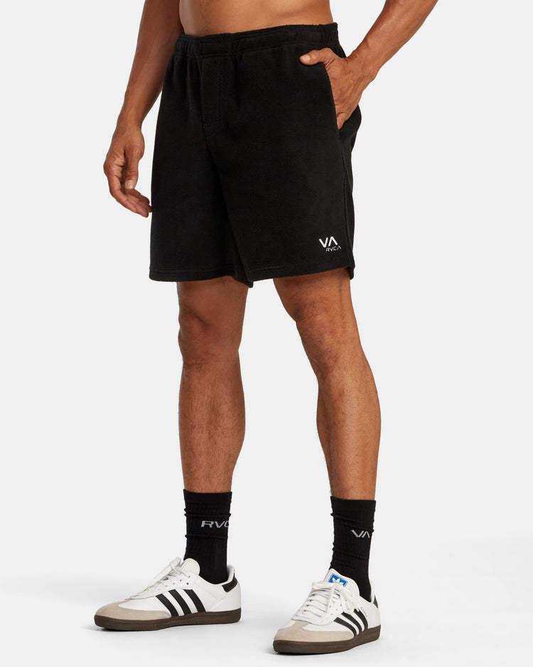 VA Essential Micro Fleece Short 18" - Black