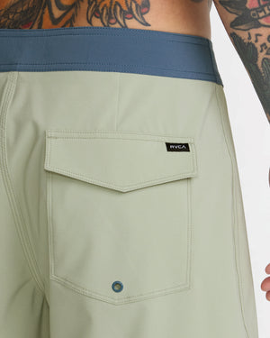 VA Solid Boardshort