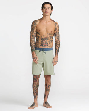 VA Solid Boardshort