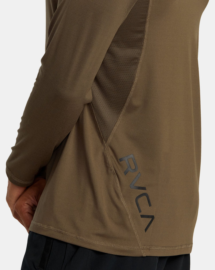 Sport Vent Long Sleeve Tee - Mocha