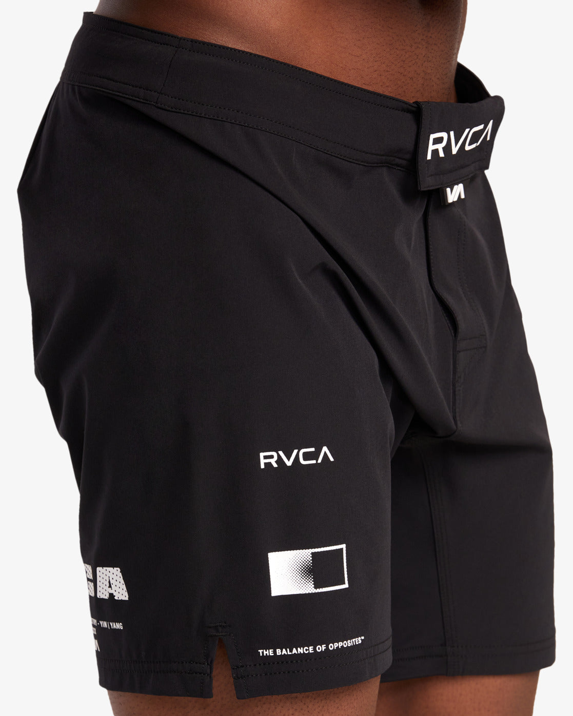 RVCA Grappler hotsell shorts size Large