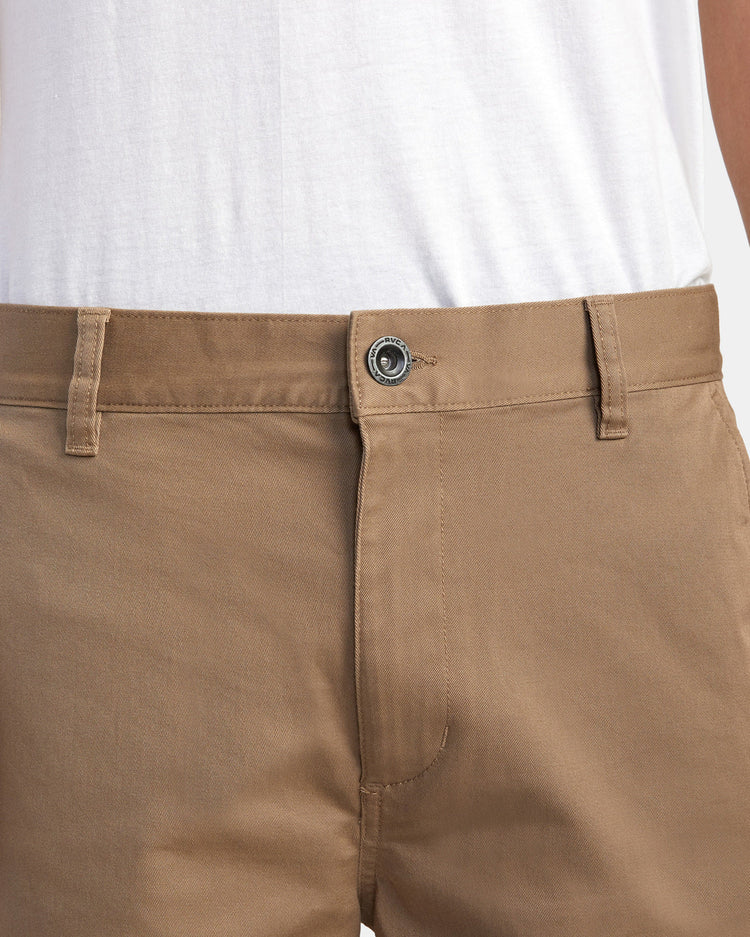 Weekend Stretch 20" Shorts - Dark Khaki