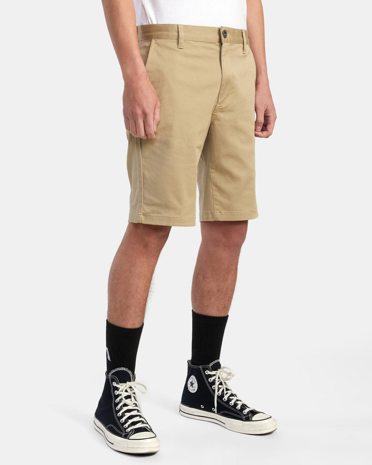 Weekend Stretch 20" Shorts - Khaki