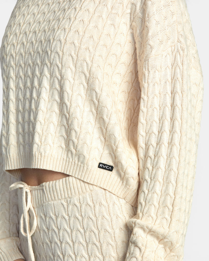 Cables plush sweater