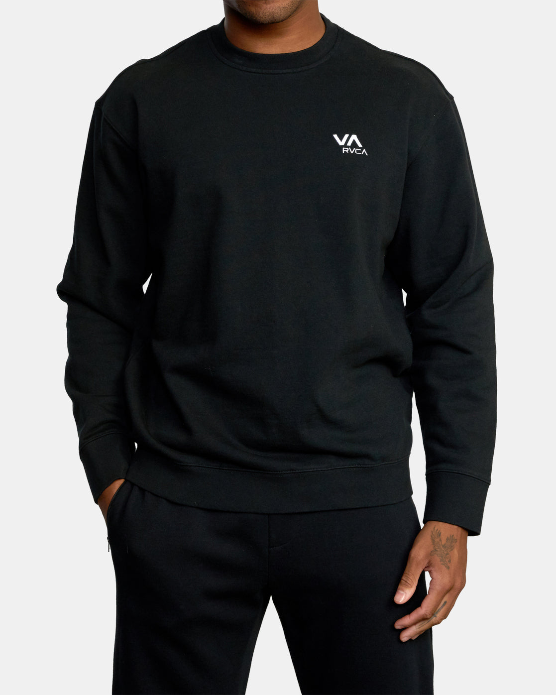 VA Essential Crewneck Sweatshirt - Black