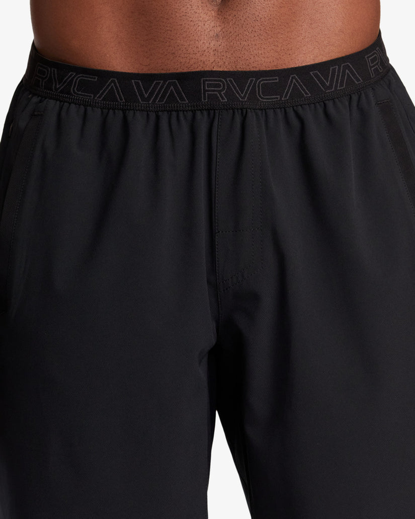 Yogger Plus 18" Shorts - Black