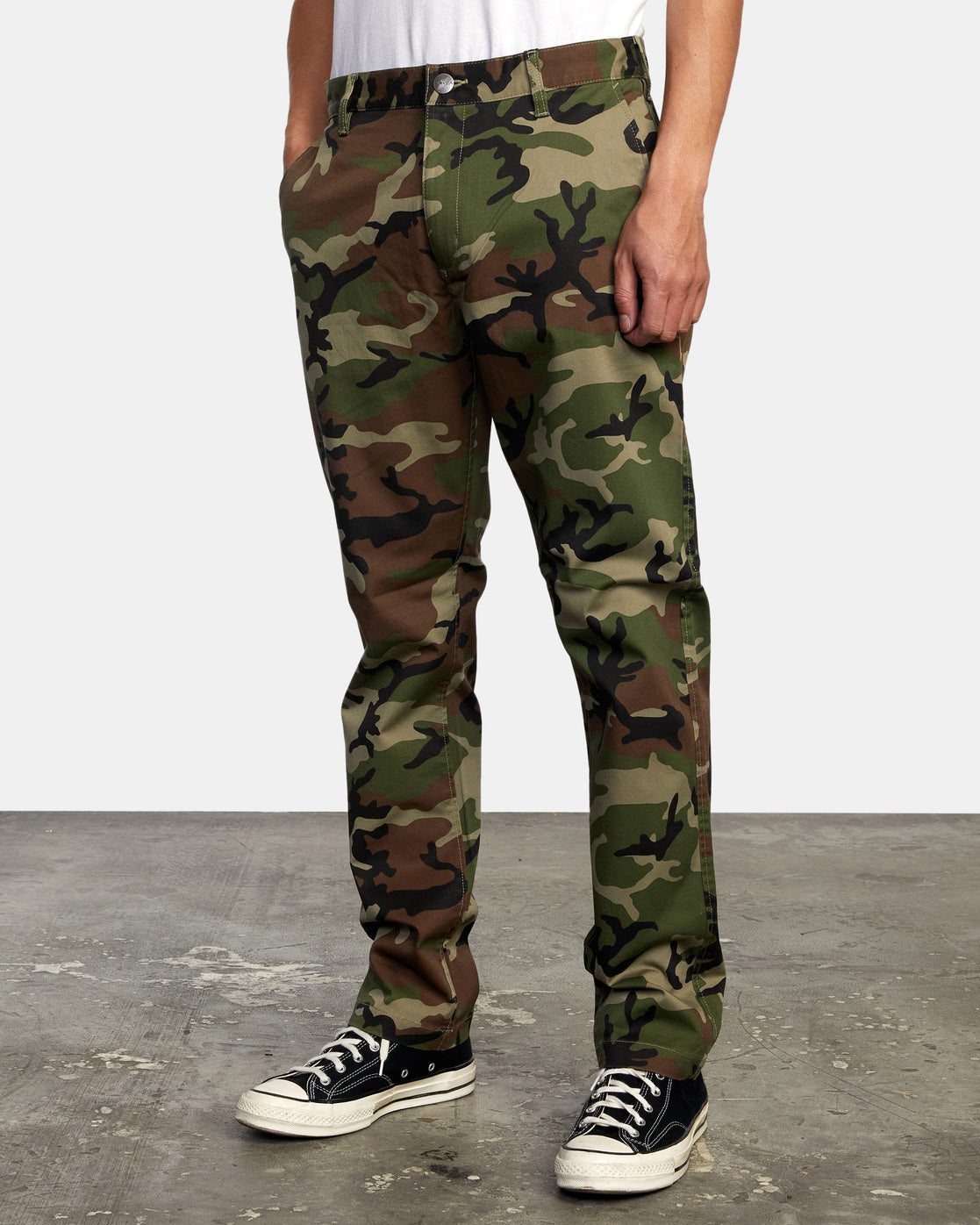 Camo chinos hot sale