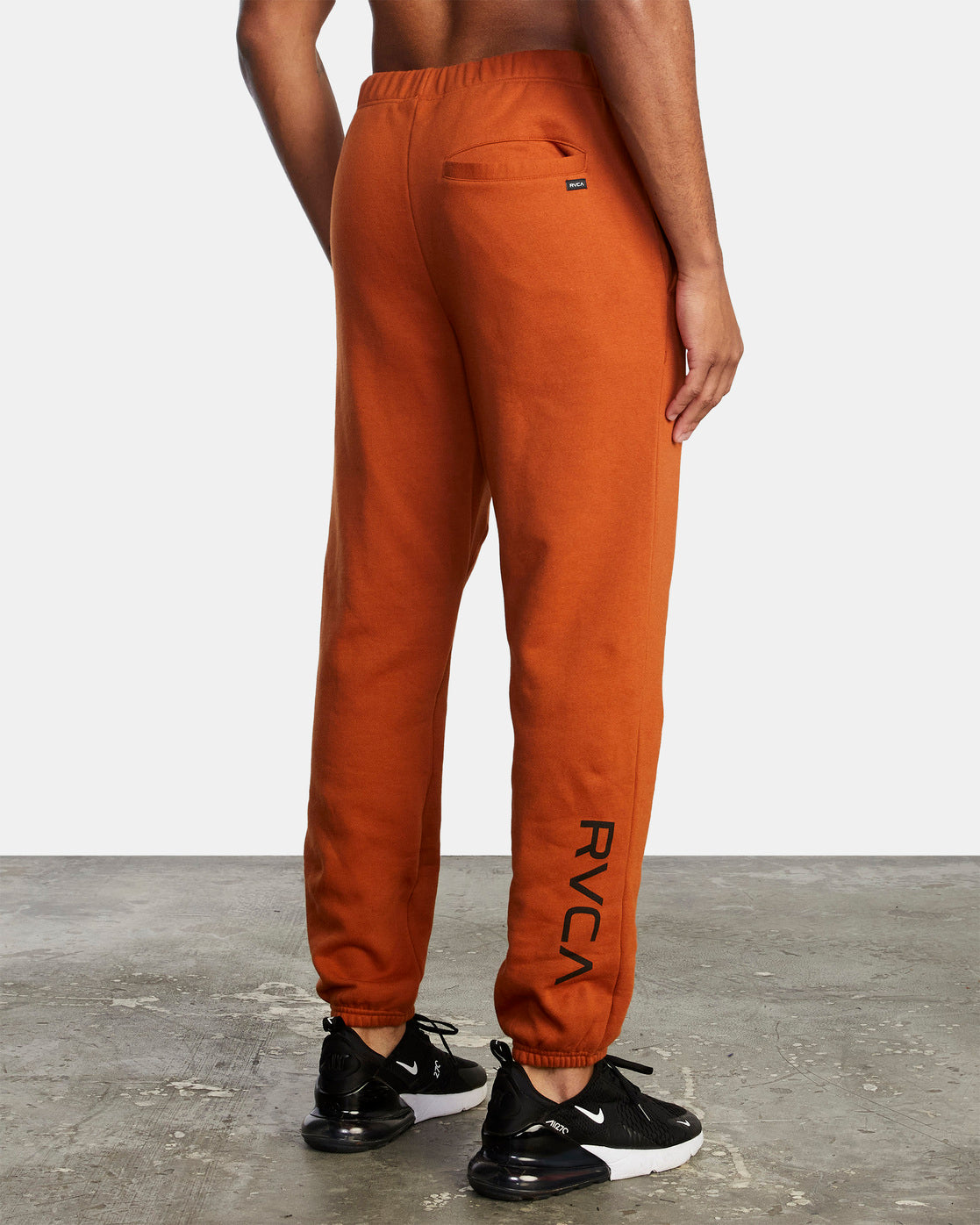 Swift Sweatpants Dark Amber RVCA